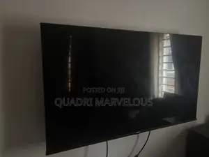 Neatly Used Hisense TV 50’
