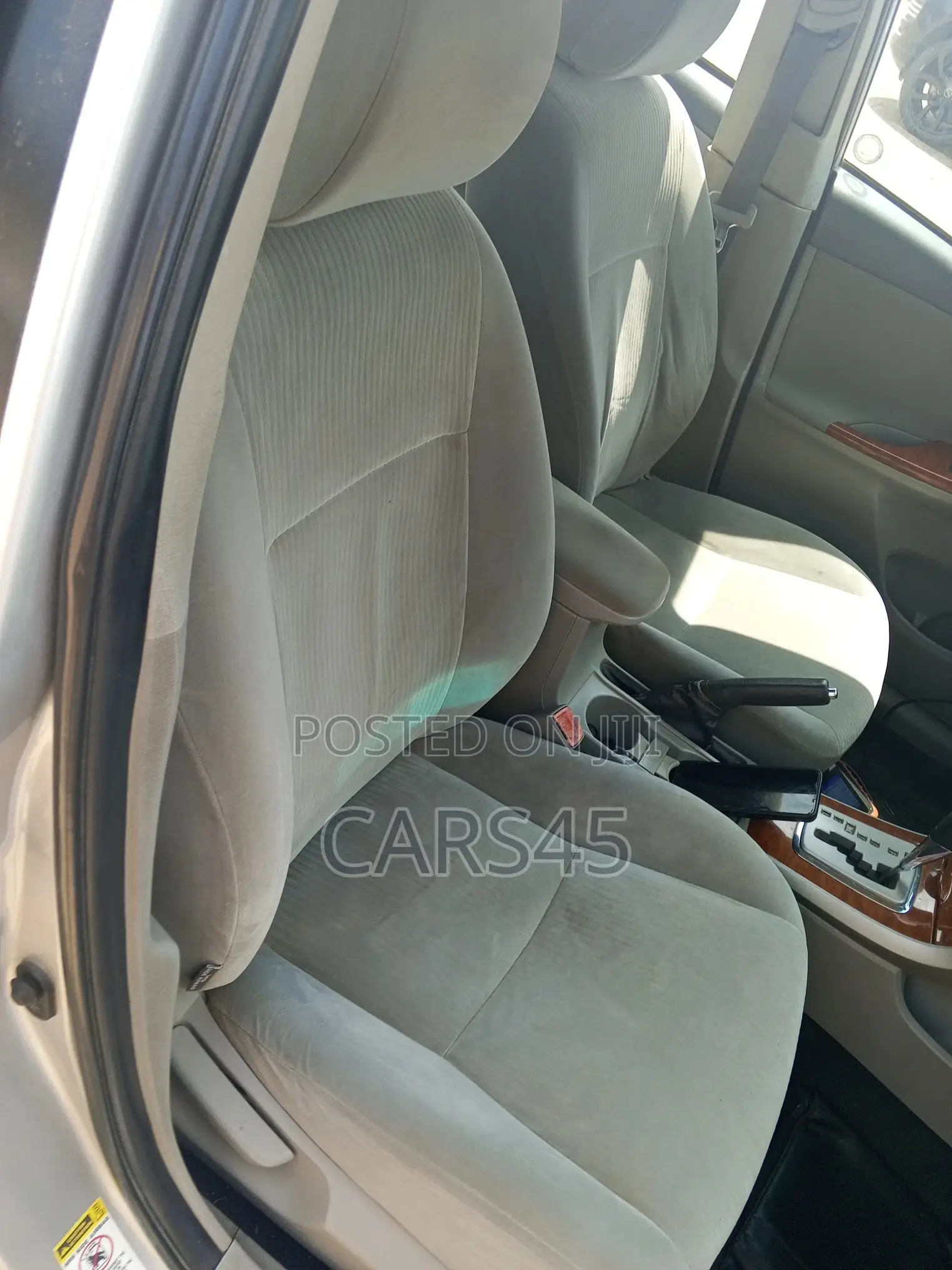 Toyota Corolla 2009 Silver