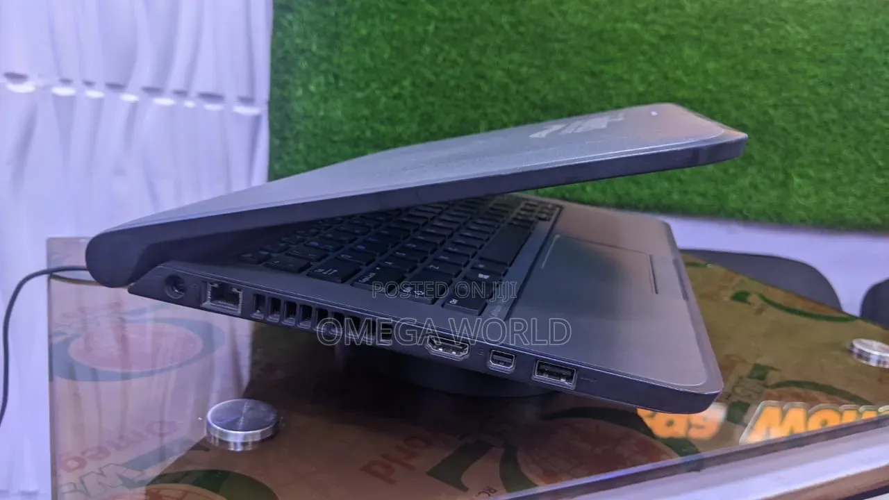 Laptop Dell Latitude 3350 8GB Intel Core i3 SSD 128GB