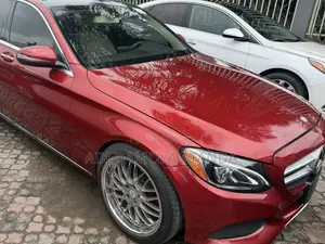 Mercedes-Benz C300 2017 Red