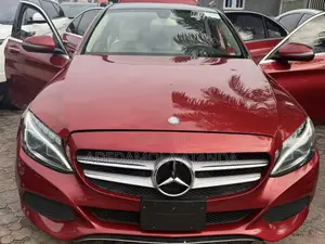 Mercedes-Benz C300 2017 Red