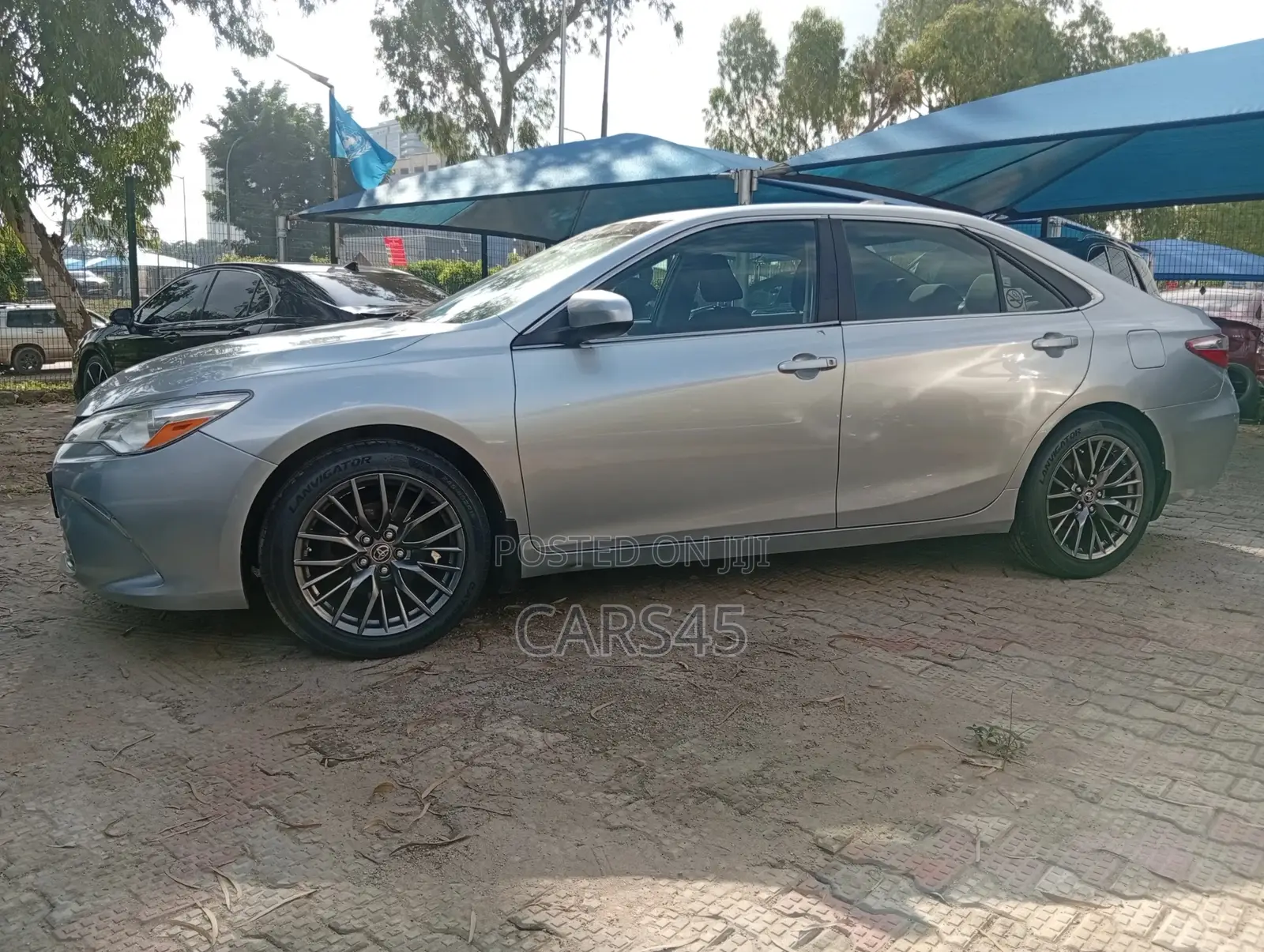 Toyota Camry 2015 Silver