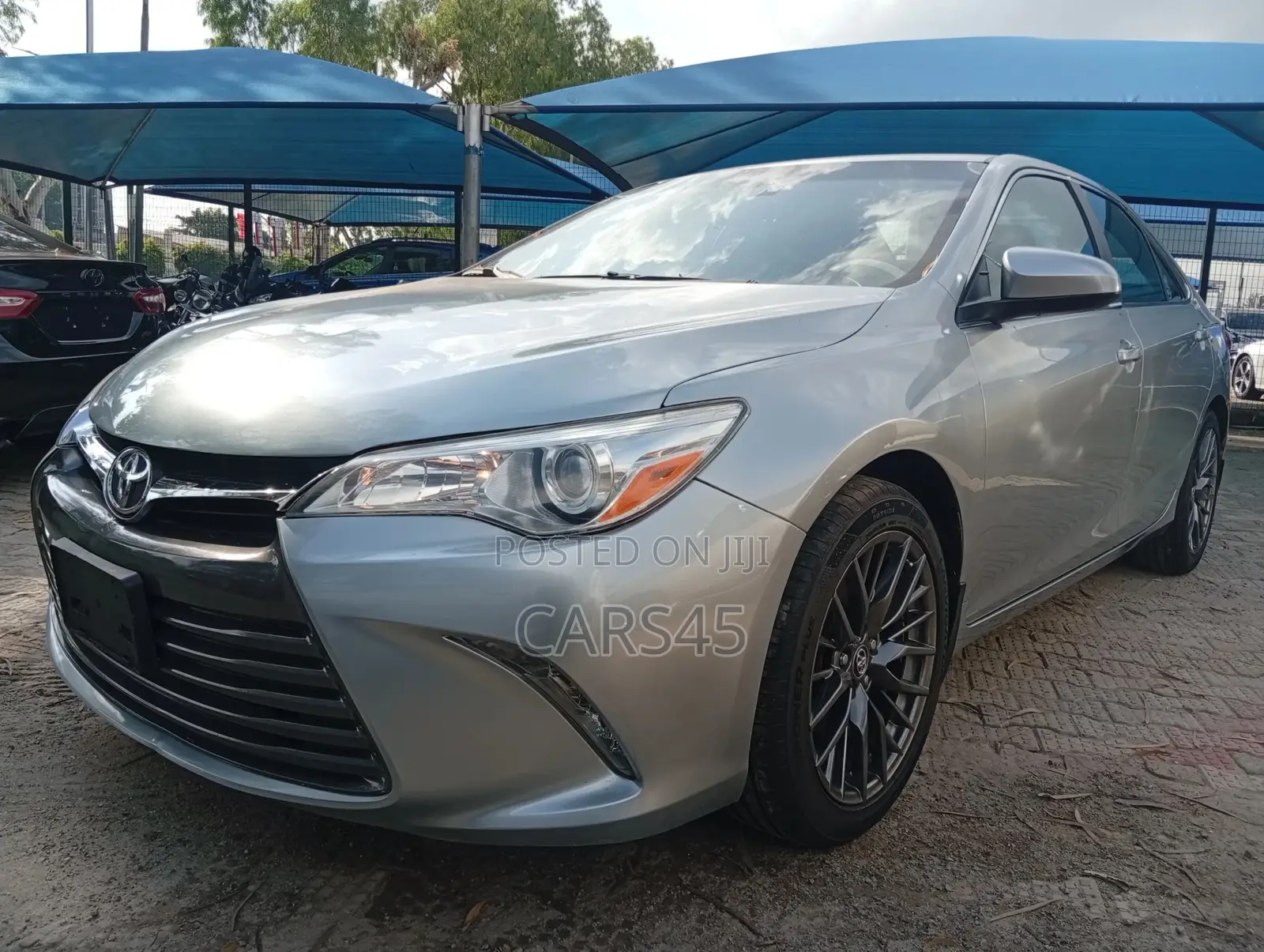 Toyota Camry 2015 Silver