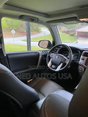 Toyota 4-Runner SR5 4x4 2018 White