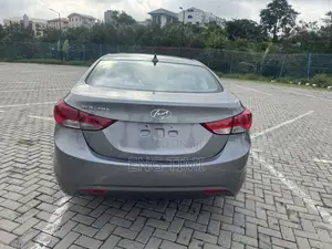 Hyundai Elantra GLS Sedan FWD (1.8L 4cyl 6A) 2013 Gray