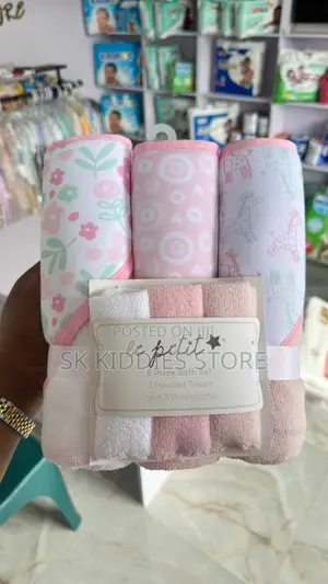 Baby Hooded Towel With Wash Clothes