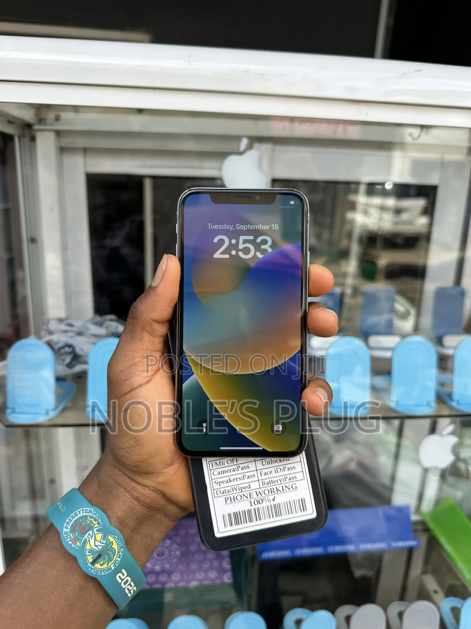 Apple iPhone X 64 GB White