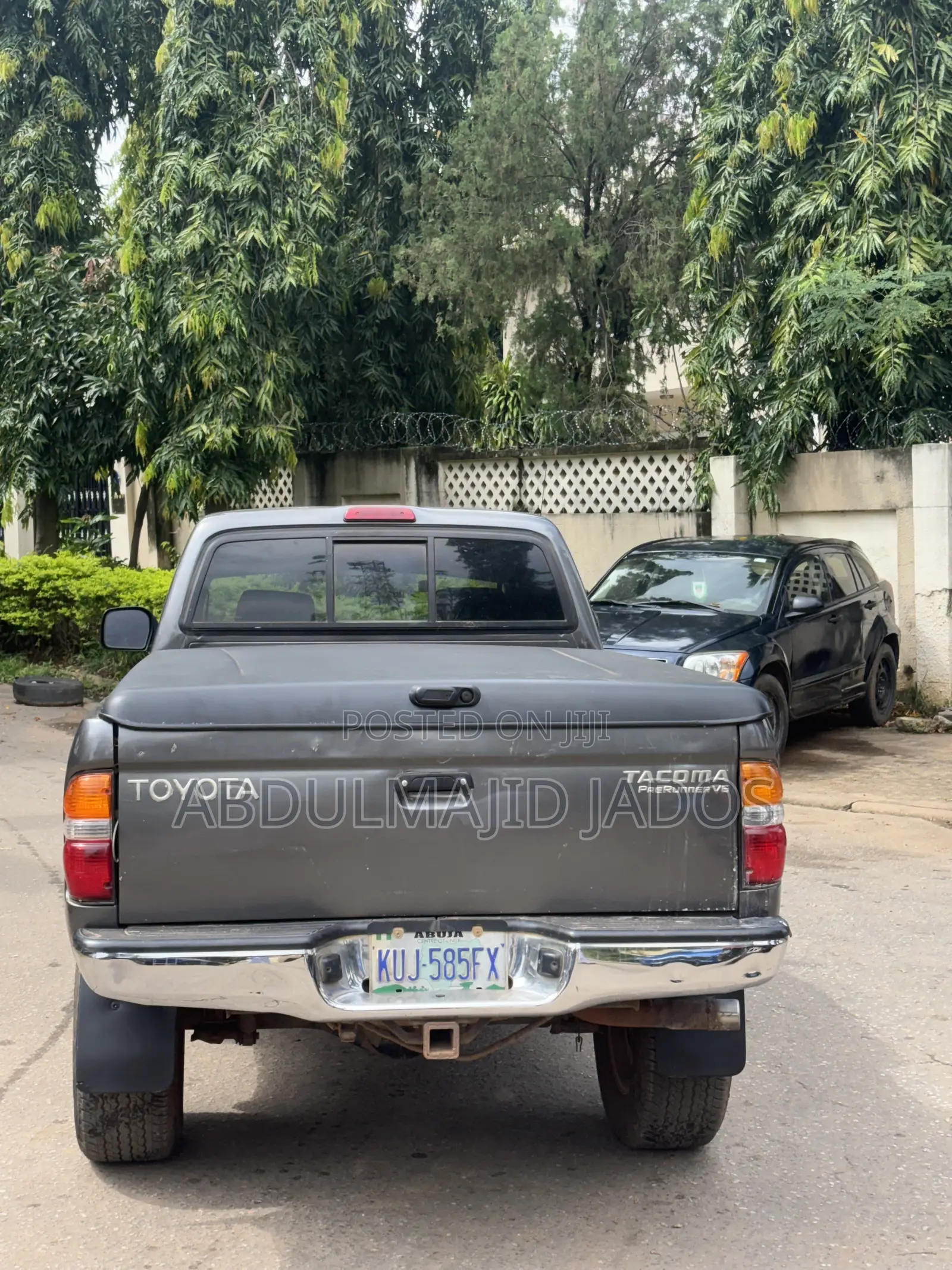 Toyota Tacoma 2000 Gray