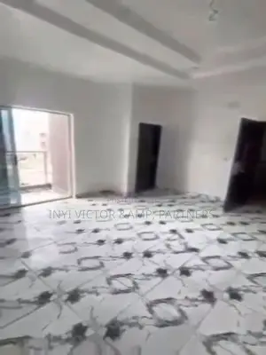 2bdrm Block of Flats in Apo Resettlement for sale