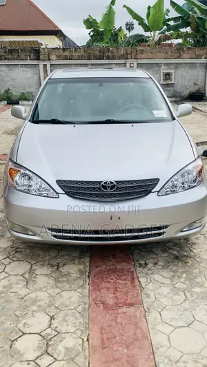 Toyota Camry XLE V6 4dr Sedan (3.0L 6cyl 4A) 2003 Silver
