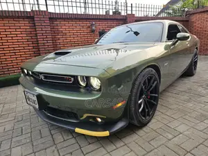 Dodge Challenger GT RWD 2019 Green