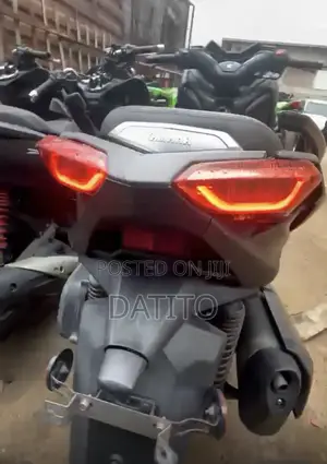 Yamaha 2025 Black
