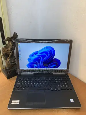 Laptop Dell Precision 7510 8GB Intel Core i7 SSD 256GB