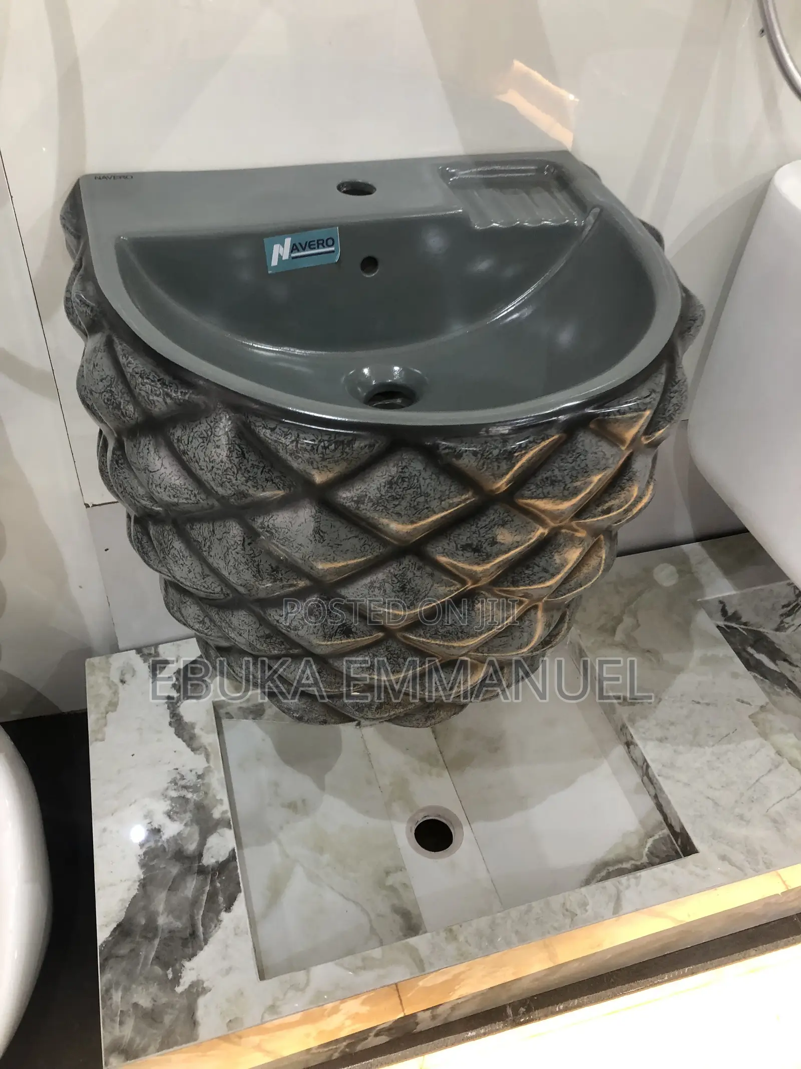 Round Hanging Washing Basin
