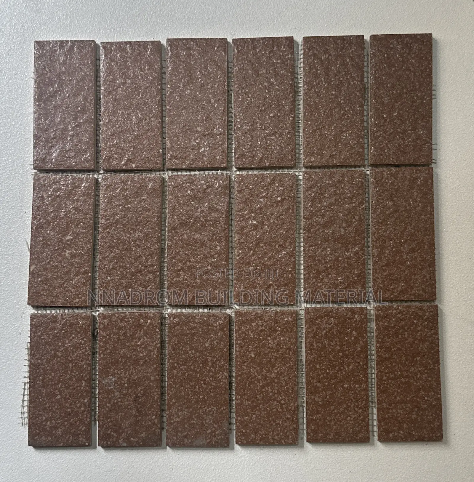 2/4 Dark Brown Bricks