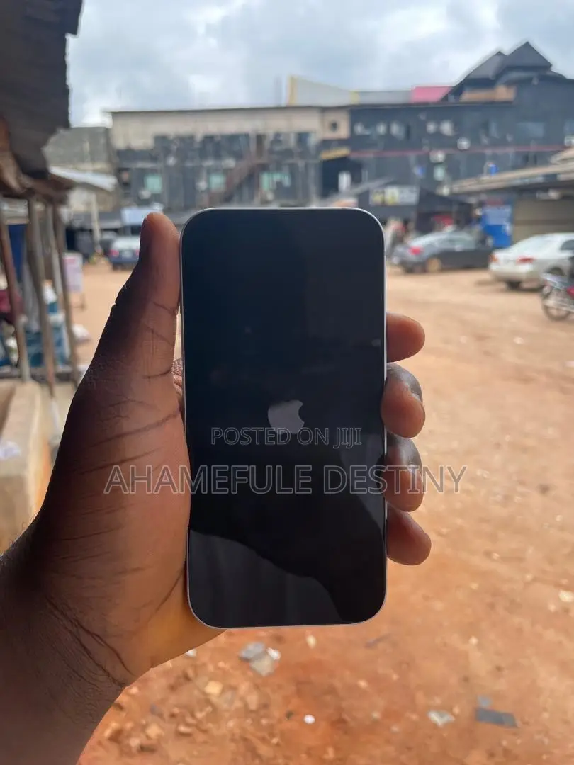 Apple iPhone 15 128 GB White