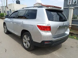 Toyota Highlander 2012 Silver