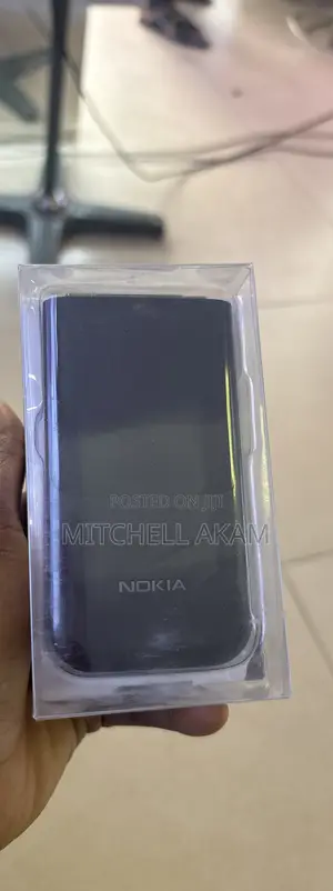 New Nokia 2720 Flip 512 GB Black