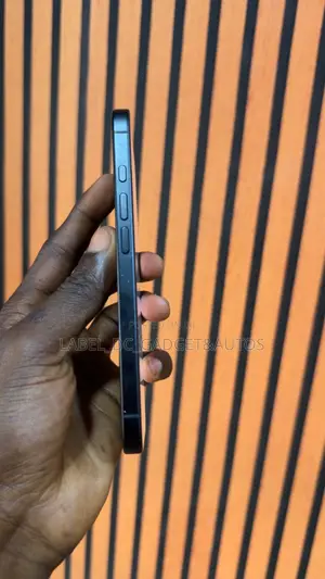 Apple iPhone 16 128 GB Black