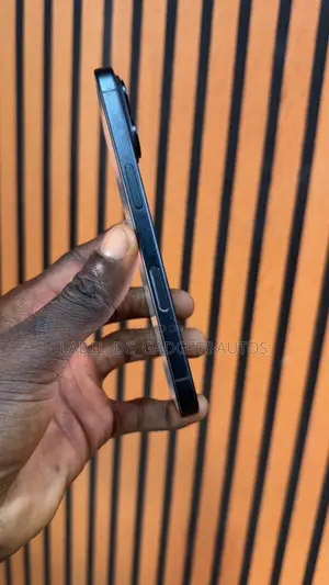 Apple iPhone 16 128 GB Black