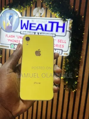 Apple iPhone XR 64 GB Yellow