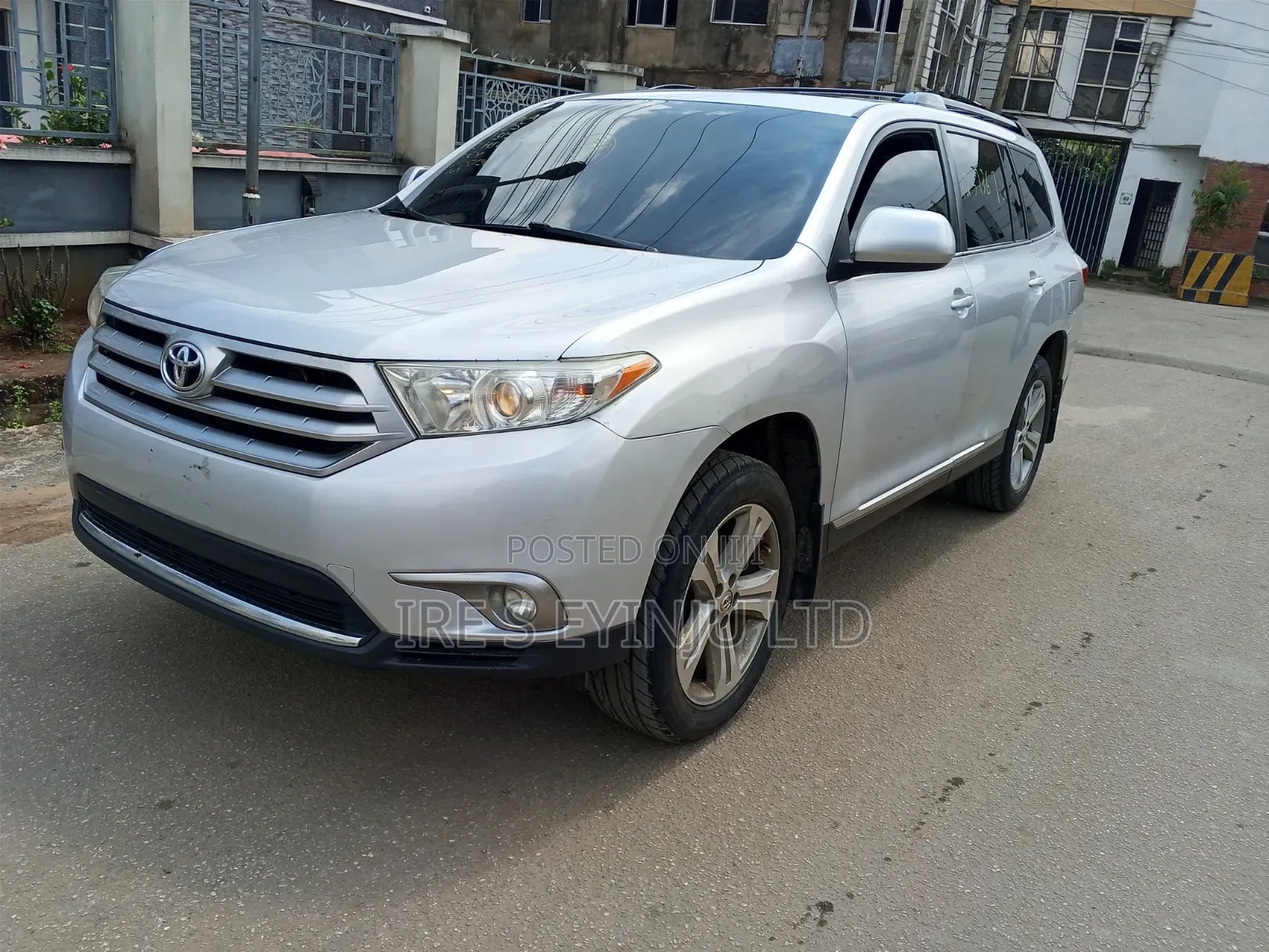 Toyota Highlander 2012 Silver