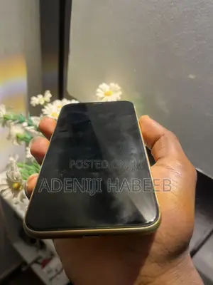 Apple iPhone XR 64 GB Yellow