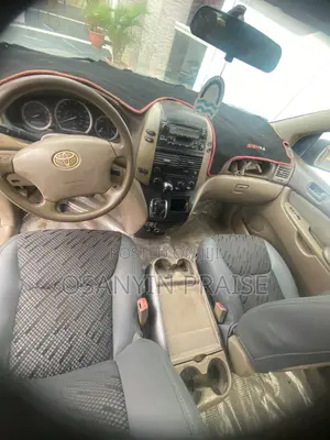 Toyota Sienna 2008 Silver