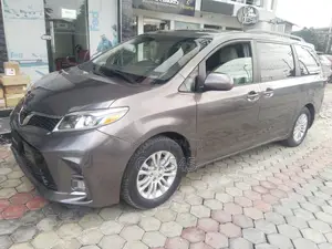 Toyota Sienna 2012 Gray