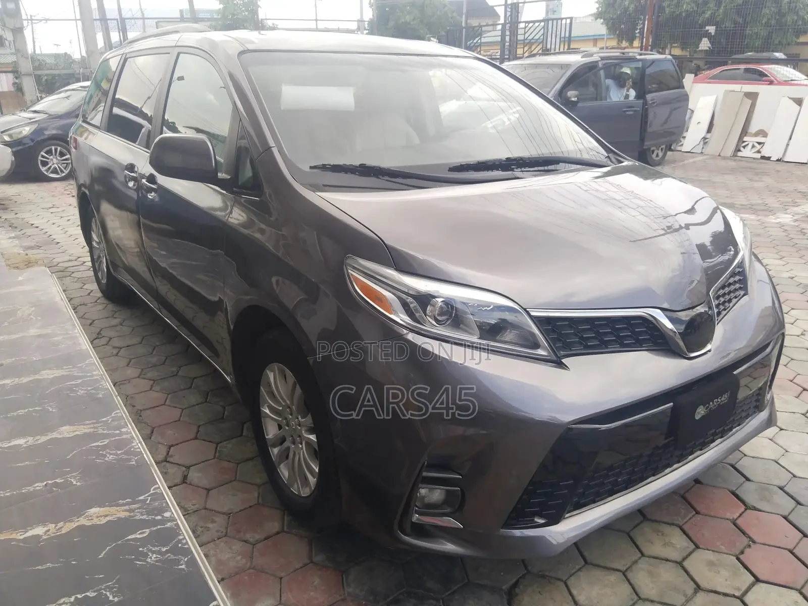 Toyota Sienna 2012 Gray