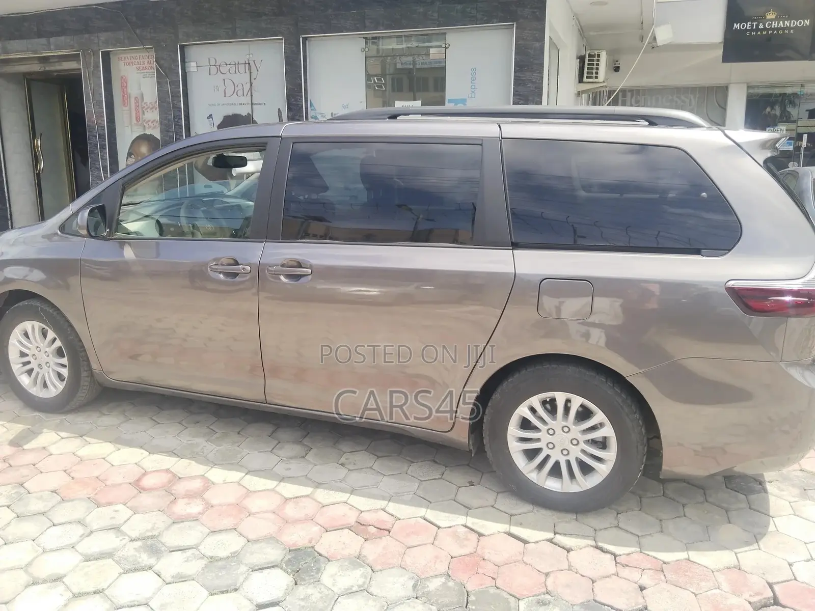 Toyota Sienna 2012 Gray
