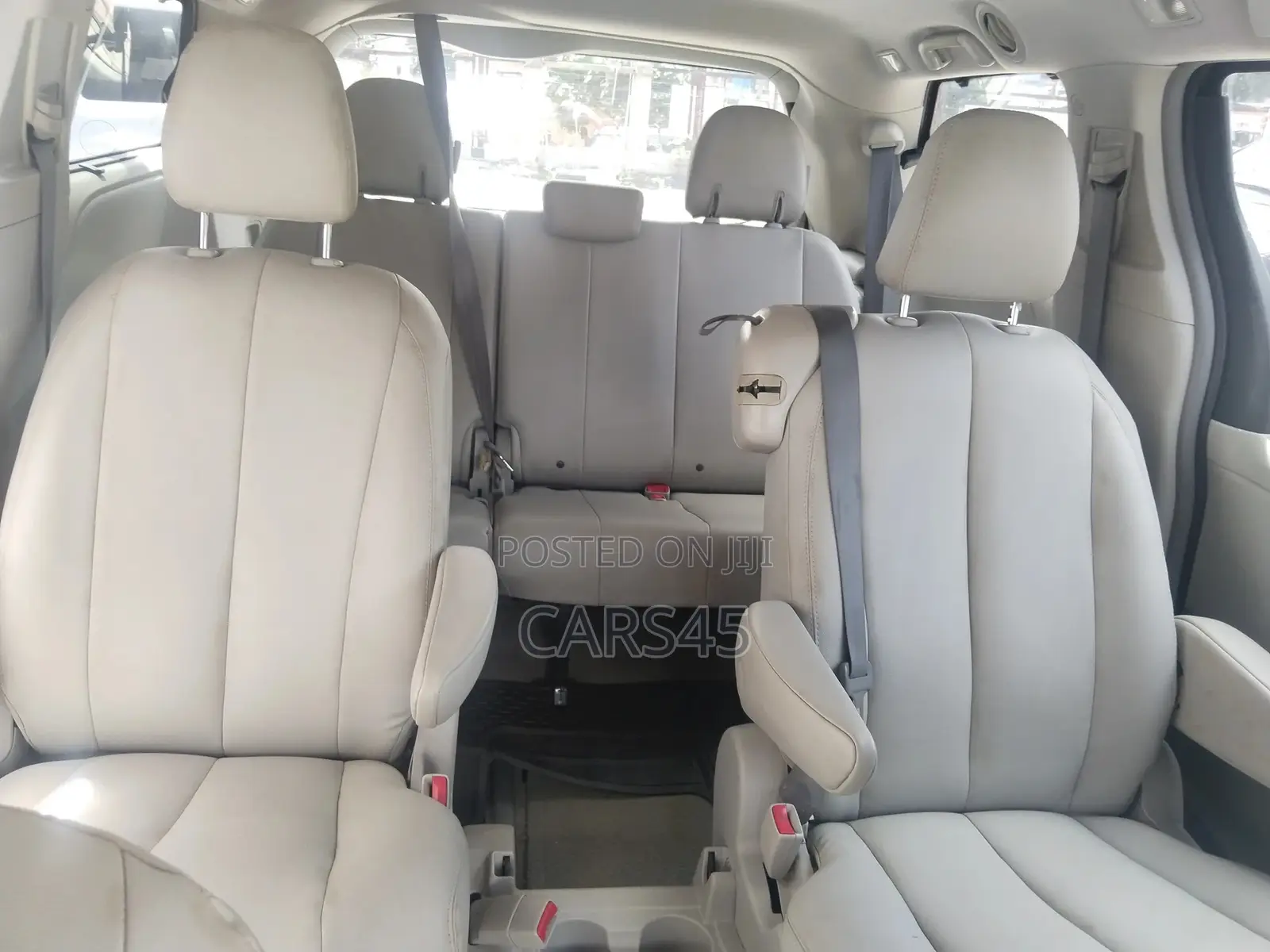 Toyota Sienna 2012 Gray