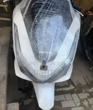 Yamaha 2025 White