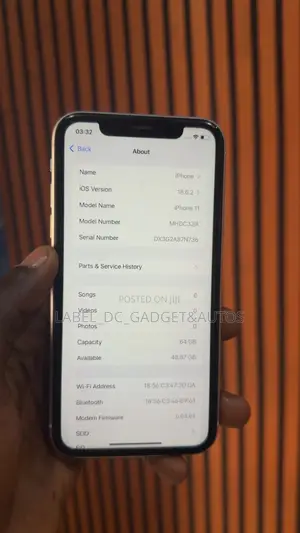 Apple iPhone 11 64 GB White