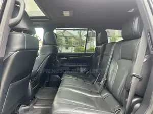 Lexus LX 570 AWD 2021 Black