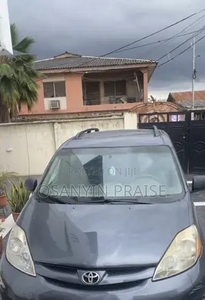 Toyota Sienna 2008 Silver