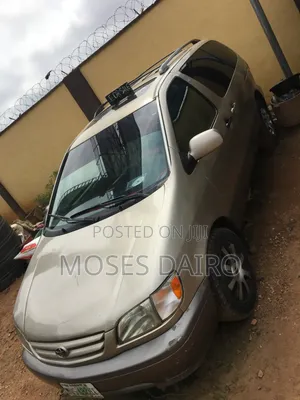 Toyota Sienna 2002 Silver