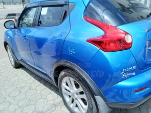 Nissan Juke 2012 Blue