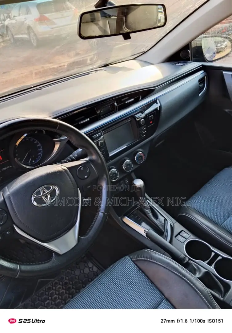 Toyota Corolla 2014 Blue