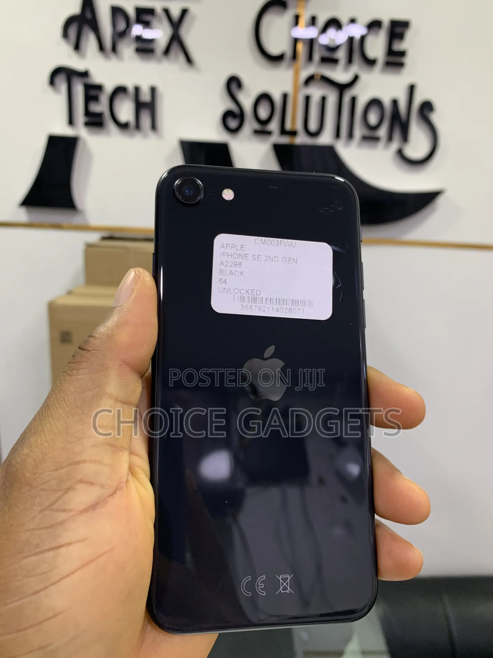 Apple iPhone SE (2020) 64 GB Black