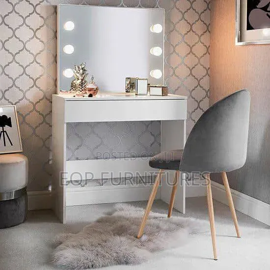 Hollywood Dressing Mirror and Table