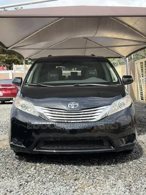 Toyota Sienna 7 Passenger 2012 Black