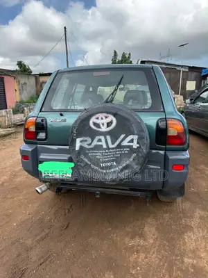 Toyota RAV4 Automatic 2000 Green