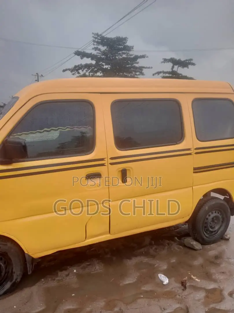 Suzuki Every 2010 Yellow