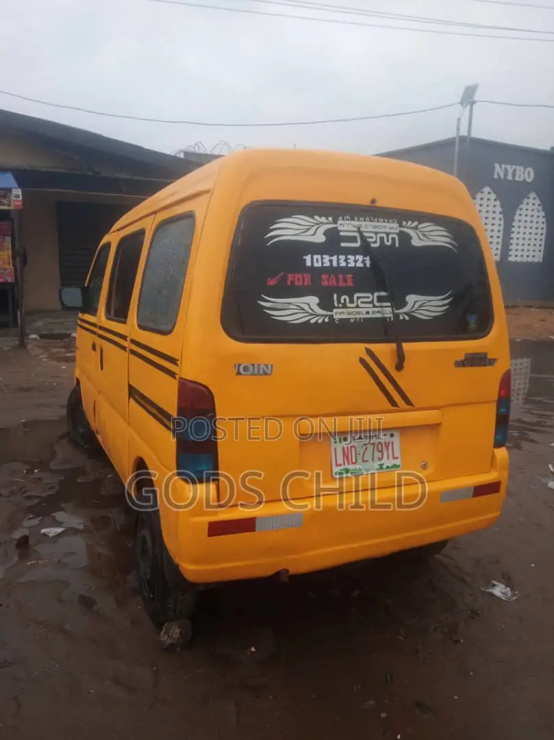 Suzuki Every 2010 Yellow