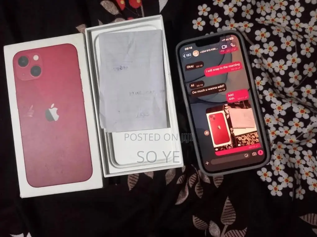 Apple iPhone 13 128 GB Red