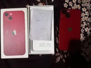 Apple iPhone 13 128 GB Red