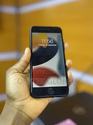 Apple iPhone 7 32 GB Black