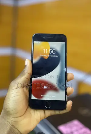 Apple iPhone 7 32 GB Black