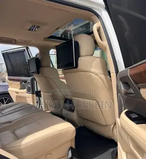 Lexus LX 2017 White